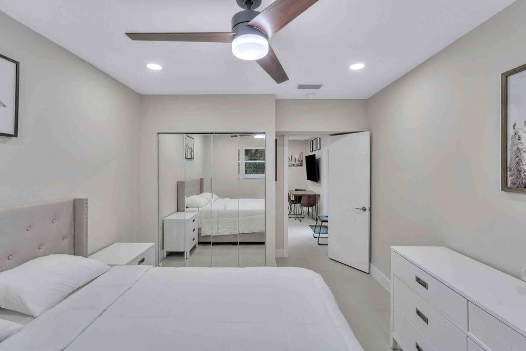 Villa Rare Hidden Getaway Heated Pool 1.5 Acres! Sleeps 16 à Fort Lauderdale Extérieur photo