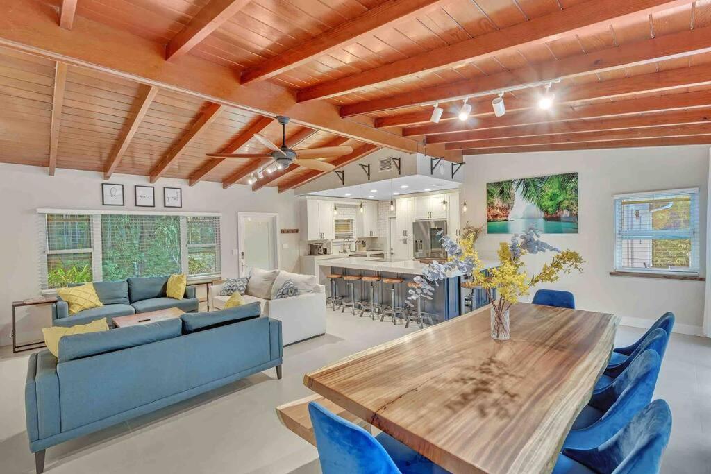 Villa Rare Hidden Getaway Heated Pool 1.5 Acres! Sleeps 16 à Fort Lauderdale Extérieur photo