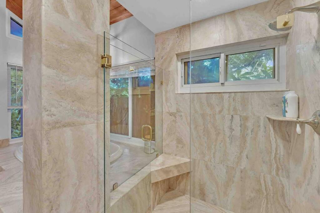 Villa Rare Hidden Getaway Heated Pool 1.5 Acres! Sleeps 16 à Fort Lauderdale Extérieur photo