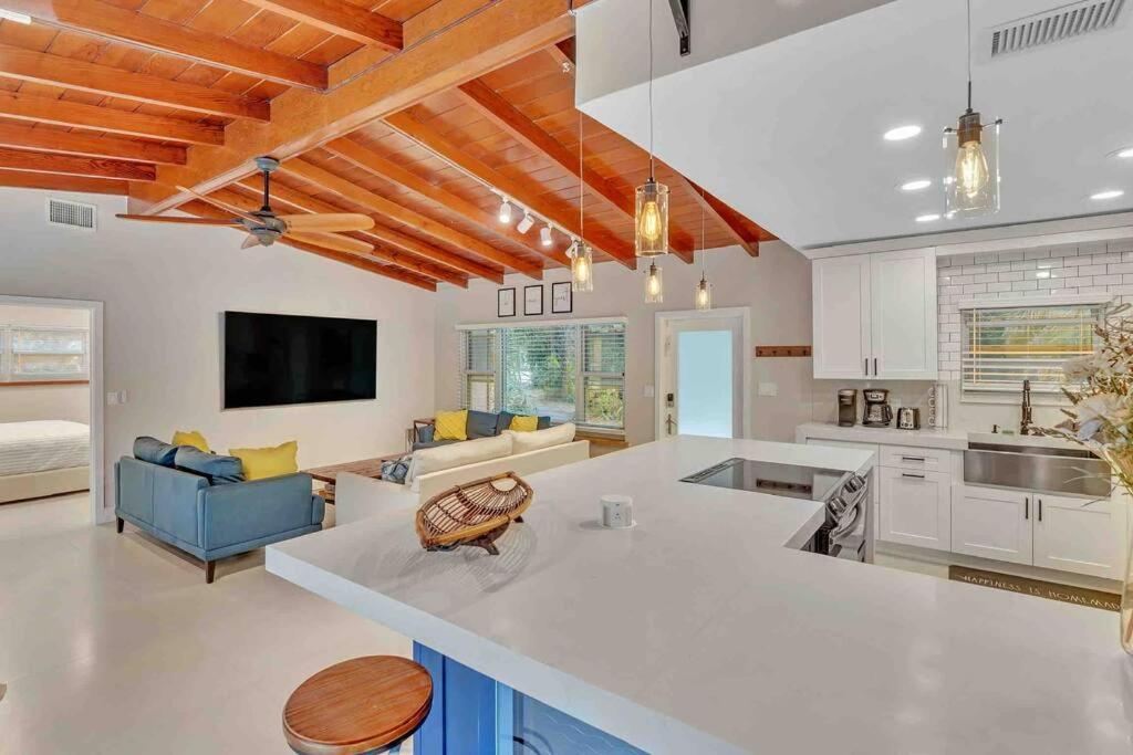 Villa Rare Hidden Getaway Heated Pool 1.5 Acres! Sleeps 16 à Fort Lauderdale Extérieur photo