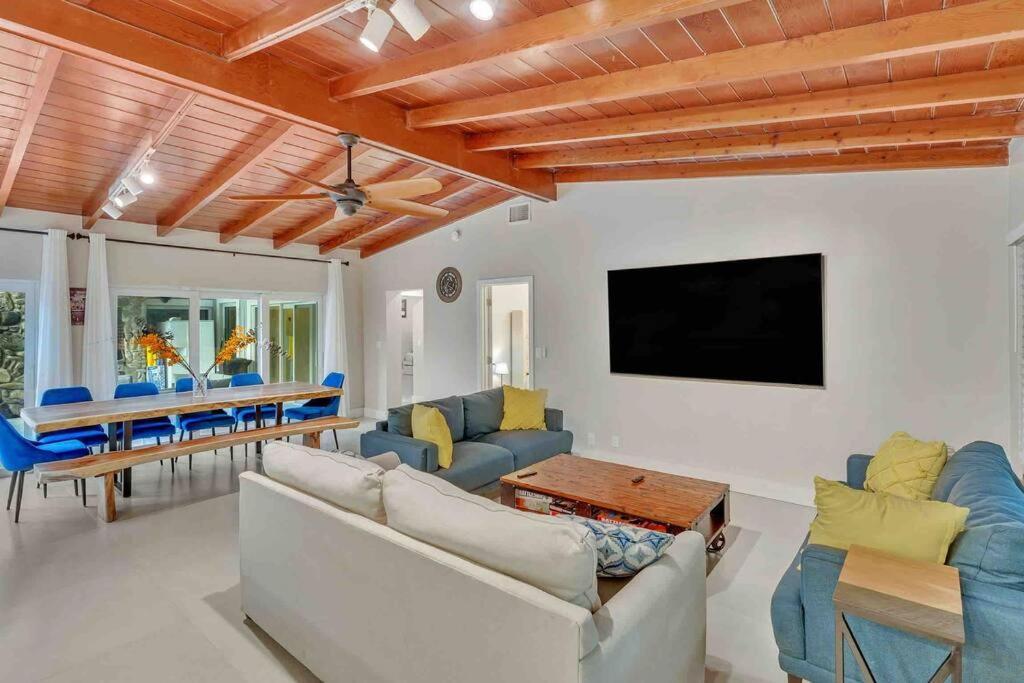 Villa Rare Hidden Getaway Heated Pool 1.5 Acres! Sleeps 16 à Fort Lauderdale Extérieur photo